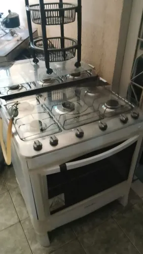 Fogão 5 bocas funcionando perfeitamente o forno não funciona