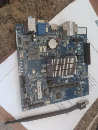 Placa mãe ddr4 sem memória.
