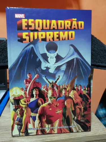 HQ Esquadrão Supremo - EDIÇÃO DEFINITIVA - VOLUME ÚNICO - EDITORA PANINI - 1ª EDIÇÃO