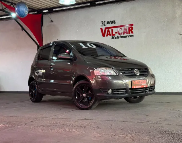 Volkswagen Fox 1.0 MI Total Flex 8V 5P 2010