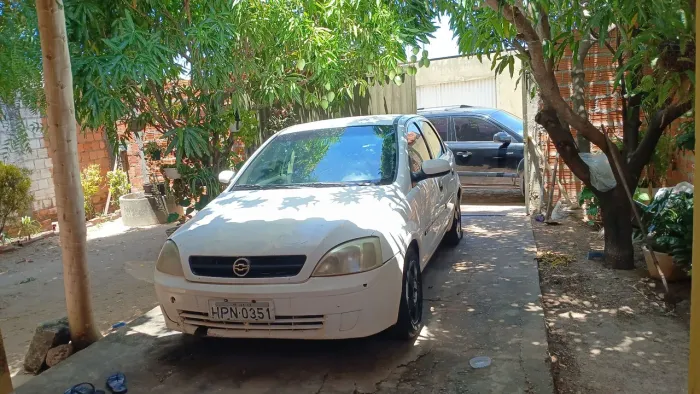 Chevrolet Corsa Sedan 1.0 MPFI 8V 71cv 4P 2002