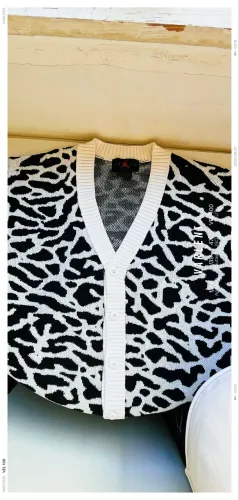 Cardigan Jordan