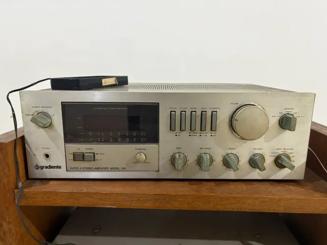 Amplificador Gradiente modelo 366 vintage