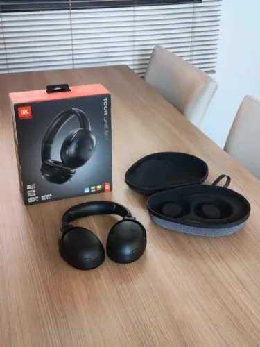 Fone JBL Tour One M3
