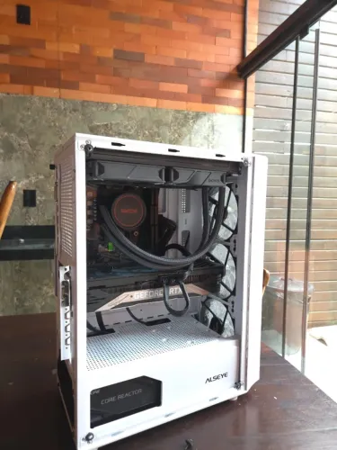 Setup completo PC gamer ryzen 7 5800XT, RTX 3070, monitor 240HZ