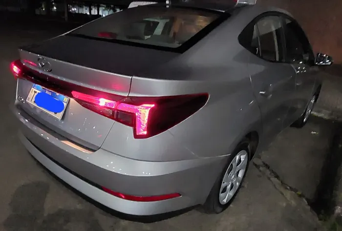 Hyundai HB20S Comfort Plus 1.0 Flex 12V Mec. 2025