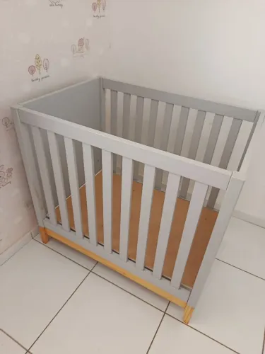 Berço Tamanho Pequeno Estilo Retrô Com Colchão 