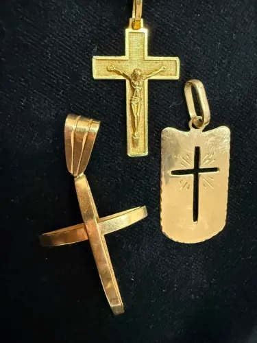 Pingentes de Cruz de ouro 4.46g 18k procedência garantia eterna