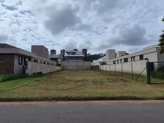 Lote Plano 530m² no Costa Laguna - Alphaville