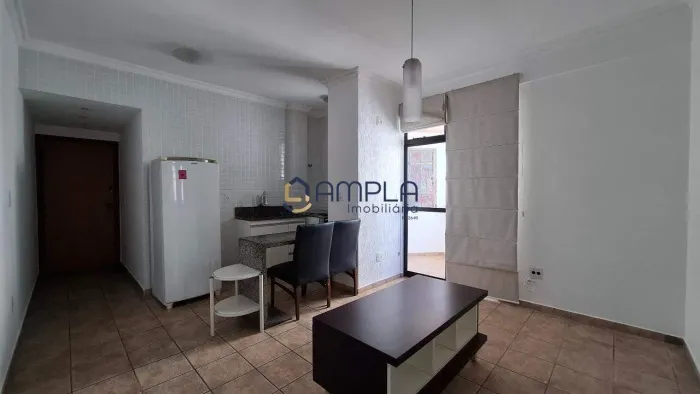 Apartamento de 1 quarto semi-mobiliado!