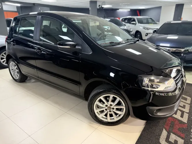 Volkswagen Fox 1.6 MI Total Flex 8V 5P 2014
