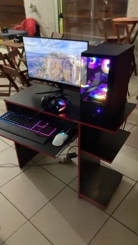 Setup Gamer Completo Ryzen 5 / SSD 500GB / Monitor Curvado 180Hz / Mesa Gamer Pnt p/ Jogar