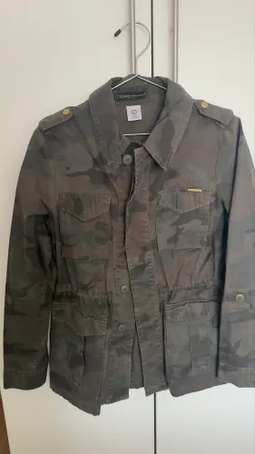 Roupas novo e sene novas