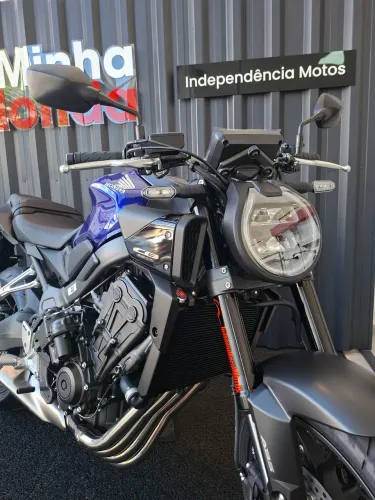 CB 650R E-CLUTCH 2027