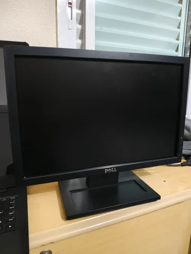 Monitor Dell 17 pol