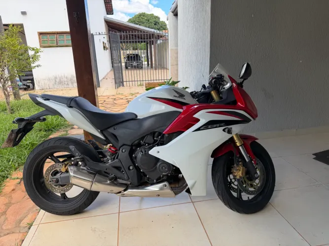 A mais nova do OLX Moto CBR600f