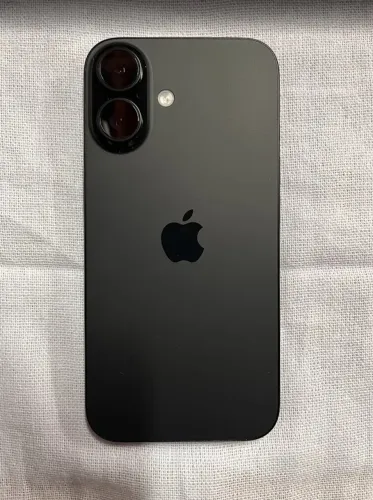 IPHONE 16 (256 GB) - PRETO NOVO (1 MÊS DE USO) BATERIA 100%