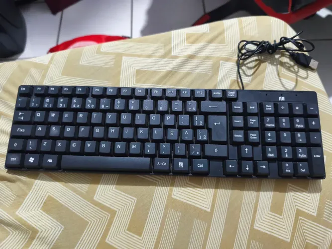 Teclado Multilaser ( Pouco usado )