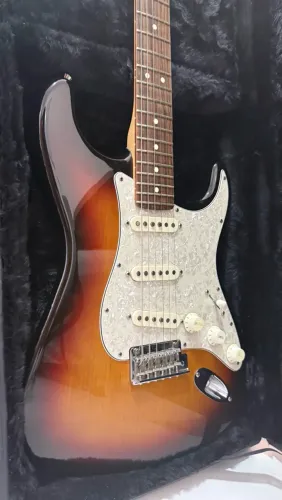 Guitarra Fender American Standard