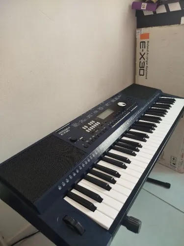 Teclado Arranjador RolandEX30 (Analiso trocas)