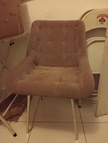VENDE-SE DUAS POLTRONAS