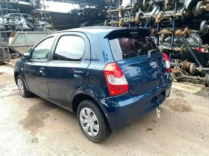 Sucata Etios retirada de peças am