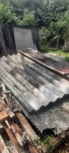 Lote de telhas em iguaba grande 