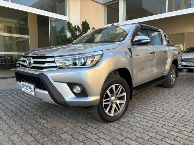 Toyota Hilux CD SRX 4X4 2.8 TDI 16V Diesel Aut. 2016