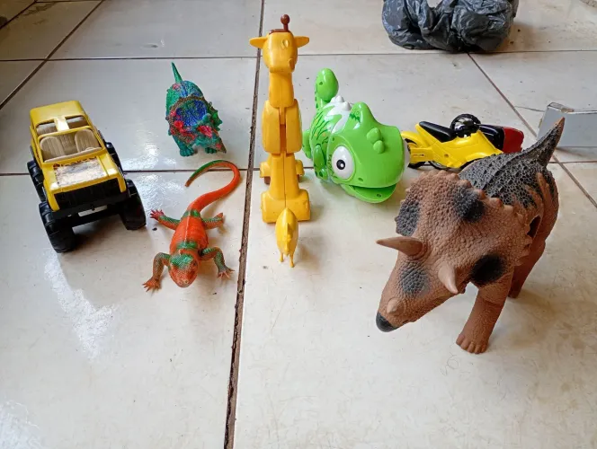 Lote de brinquedo
