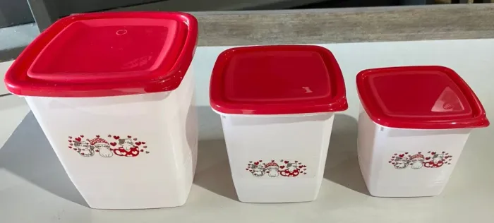 Kit 3 Potes Quadrados Decorados Gatinhos Vermelho.