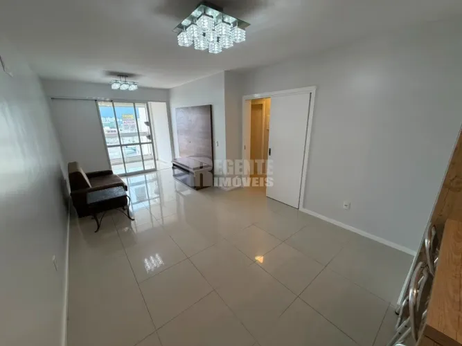 Excelente apartamento de 3 dormitórios no bairro Trindade, ao lado da UFSC!