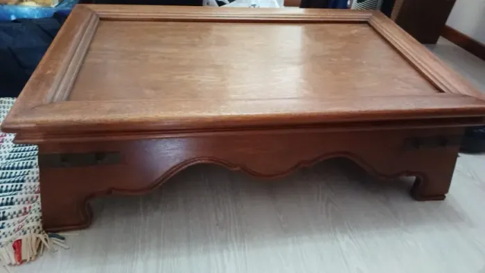 Mesa de Centro em Madeira Maciça de Cerejeira