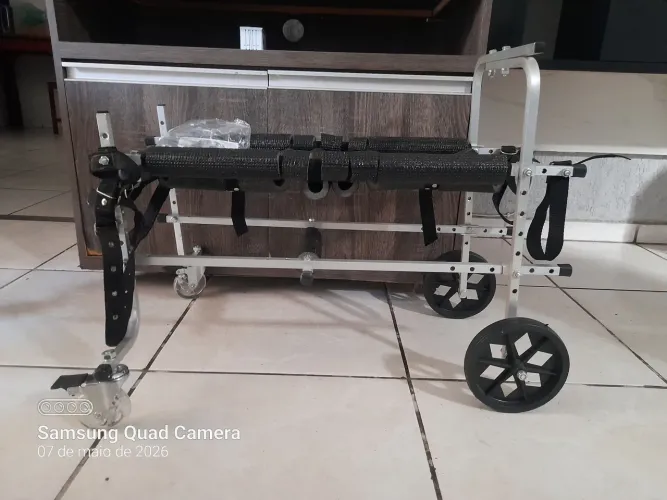 Cadeira de Rodas Para Cães - Tamanho P