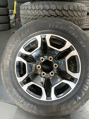 ESTEPE PARA HILUX ARO 18