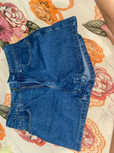 Vendo Short jeans, tamanho 34