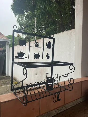 Suporte para louça de ferro artesanal
