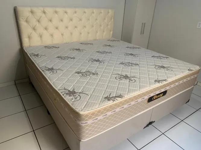 Cama Queem com cabeceira