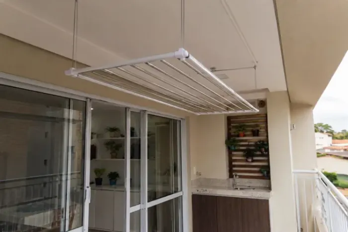 VARAL MODERNO DE TETO - PRATICIDADE E ELEGÂNCIA PARA SUA CASA!