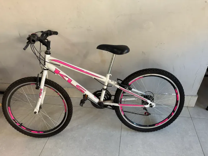 Bicicleta feminina aro 24