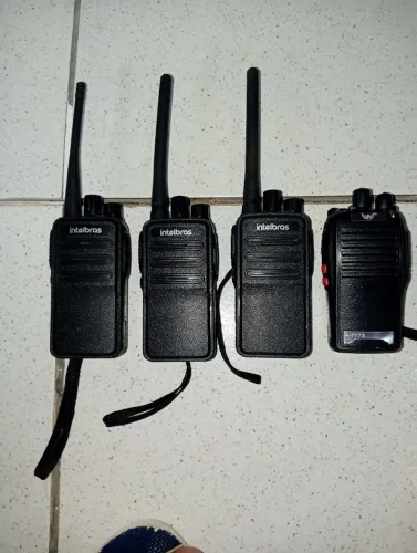 Rádio comunicadores Intelbras 20 kilometros de distância pra vender 