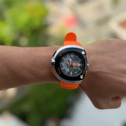 Relógio Citizen Aqualand "Meia Lua" Premium Pulseira de Borracha Laranja Masculino