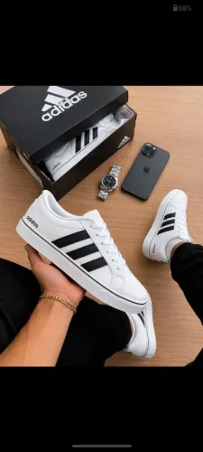 Tênis Adidas VS
