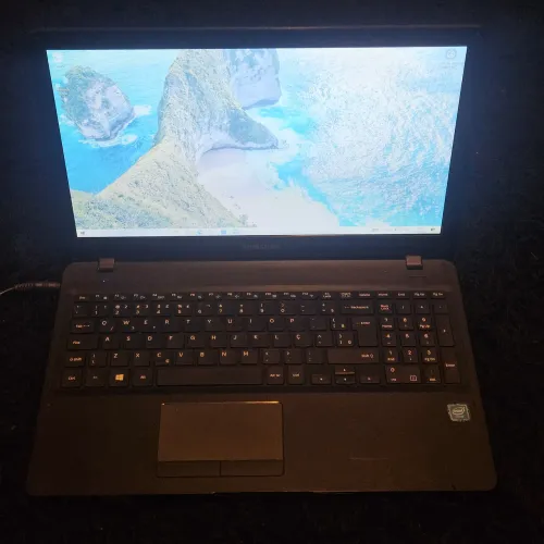 Notebook Samsung 300E | SSD 240GB | 8GB RAM | Windows 10
