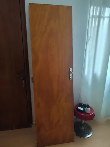 Porta de madeira pra banheiro