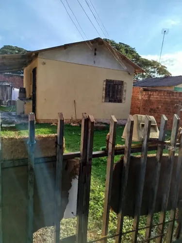 Vende-se casa com terreno amplo em excelente localização