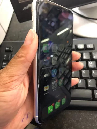iPhone XR seminovo