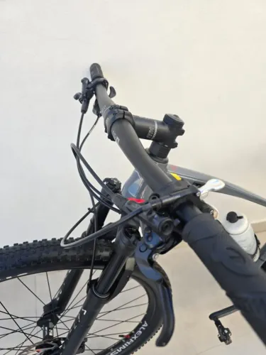 Bicicleta Oggi 7.4