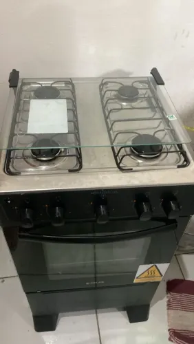 Vende-se fogão  4 bocas automático 