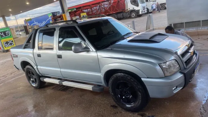 Chevrolet S10 P-up Tornado 2.8 TDI 4x2/4x4 CD Dies 2010