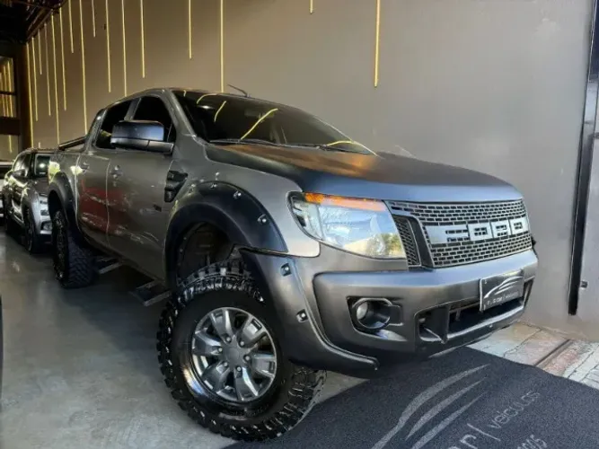 Ford Ranger XLS 2.5 16V 4X2 CD Flex 2013